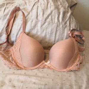 VS pushup bra